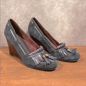 Aerosoles blue suede tassel loafer wedge heels size 7.5